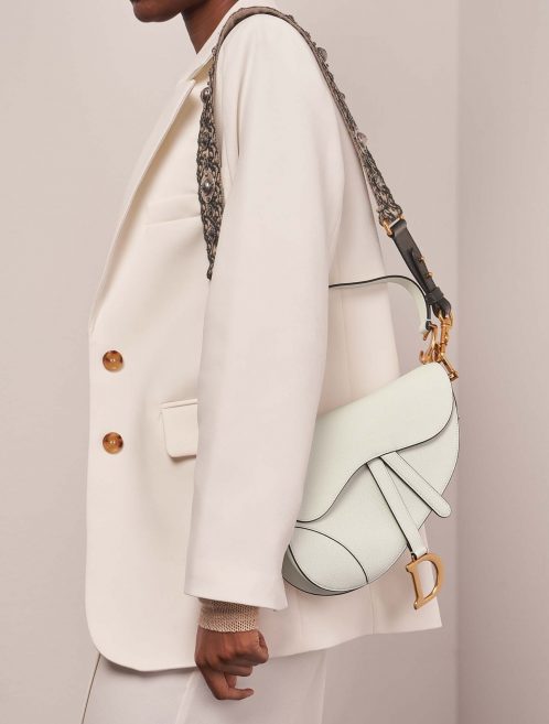 Dior Saddle Medium Cream 1M | Sell your designer bag on Saclab.com