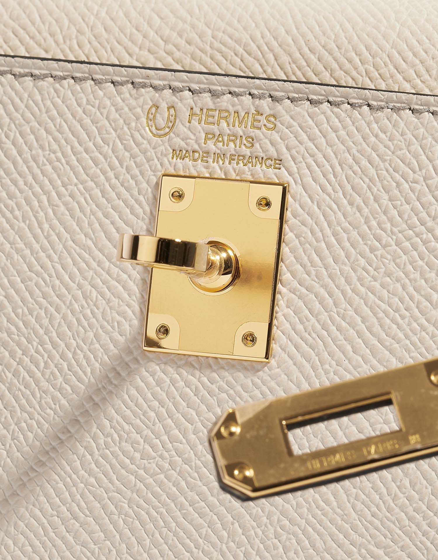 Hermès Kelly 25 Gris Asphalte/Craie Sellier Epsom Brushed Gold Hardware BGHW