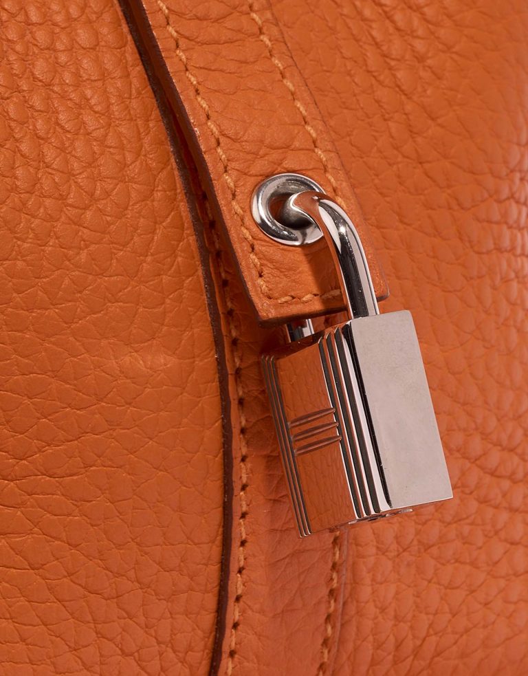 Hermès Picotin 18 Orange Closing System  | Sell your designer bag on Saclab.com