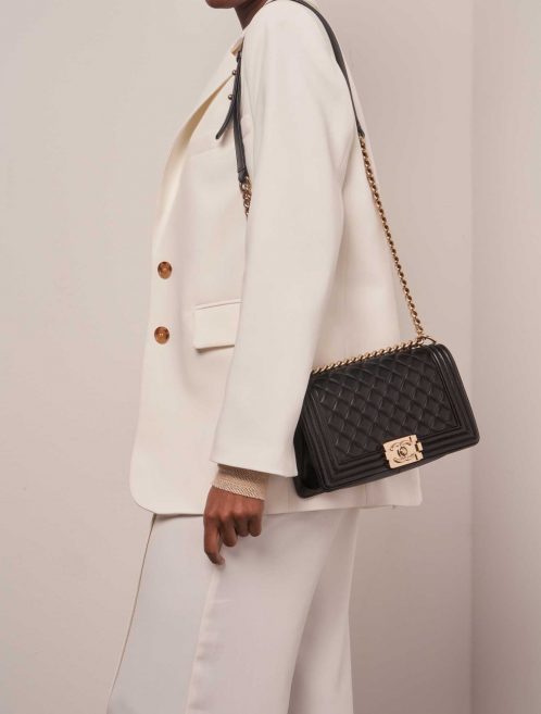 Chanel Boy OldMedium Black 1M | Sell your designer bag on Saclab.com