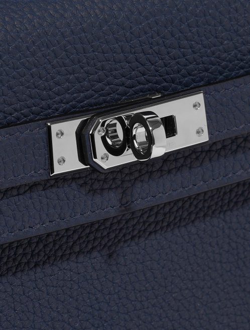 Hermès Kelly 25 BlueSaphire Verschluss-System | Verkaufen Sie Ihre Designer-Tasche auf Saclab.com