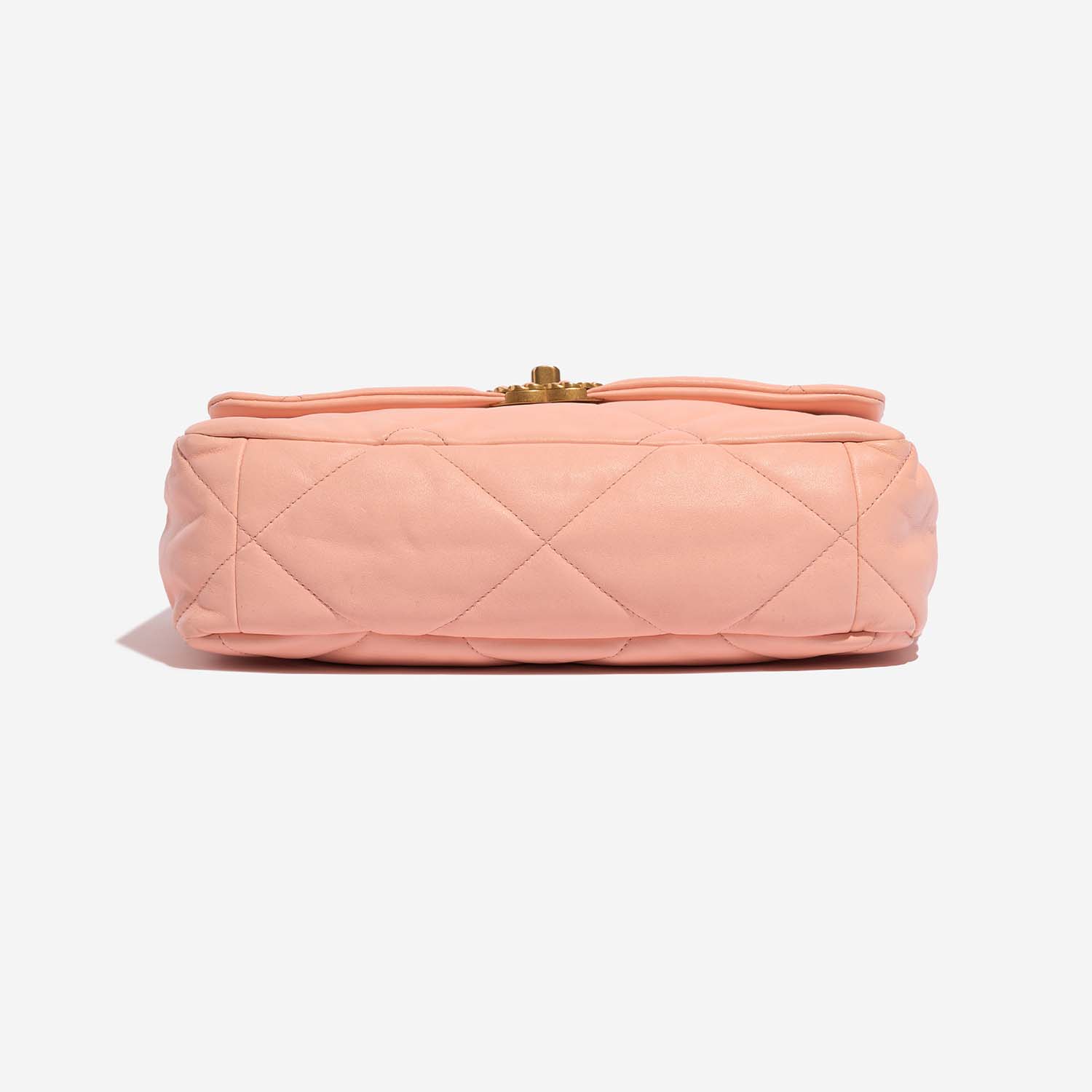 Chanel 19 LargeFlapBag Peach 8BTM S | Sell your designer bag on Saclab.com