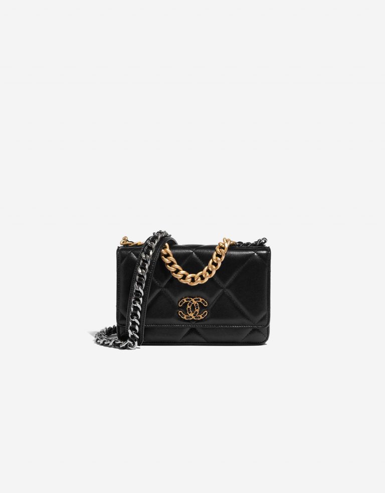 Chanel 19 WOC Black Front  | Sell your designer bag on Saclab.com