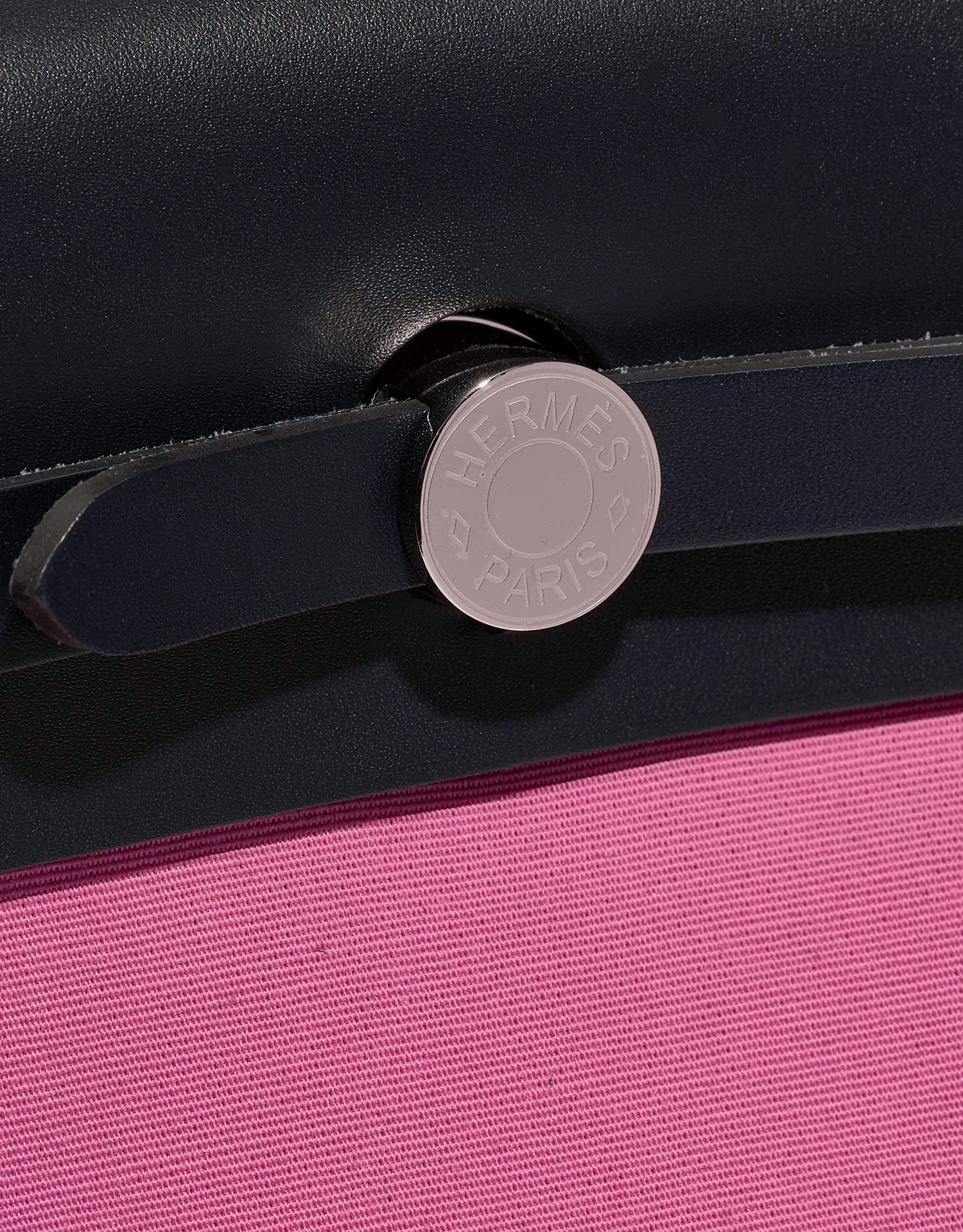 Hermès Herbag 31 RoseBubblegum-Rubis-BlueIndigo Verschluss-System | Verkaufen Sie Ihre Designer-Tasche auf Saclab.com