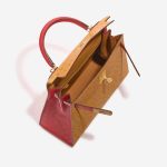 Hermès Kelly 28 Gold-RougeVif Inside  | Sell your designer bag on Saclab.com
