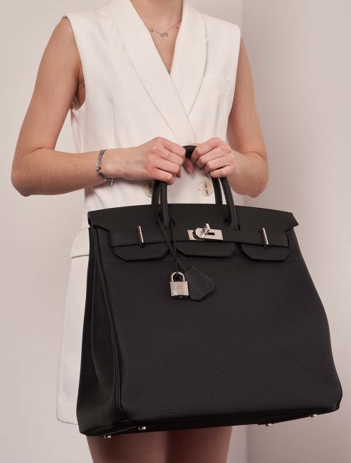 Hermès HautACourroies 40 Black 1M | Sell your designer bag on Saclab.com