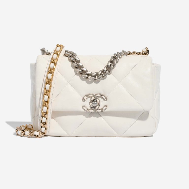 Chanel 19 FlapBag White Front | Verkaufen Sie Ihre Designer-Tasche auf Saclab.com