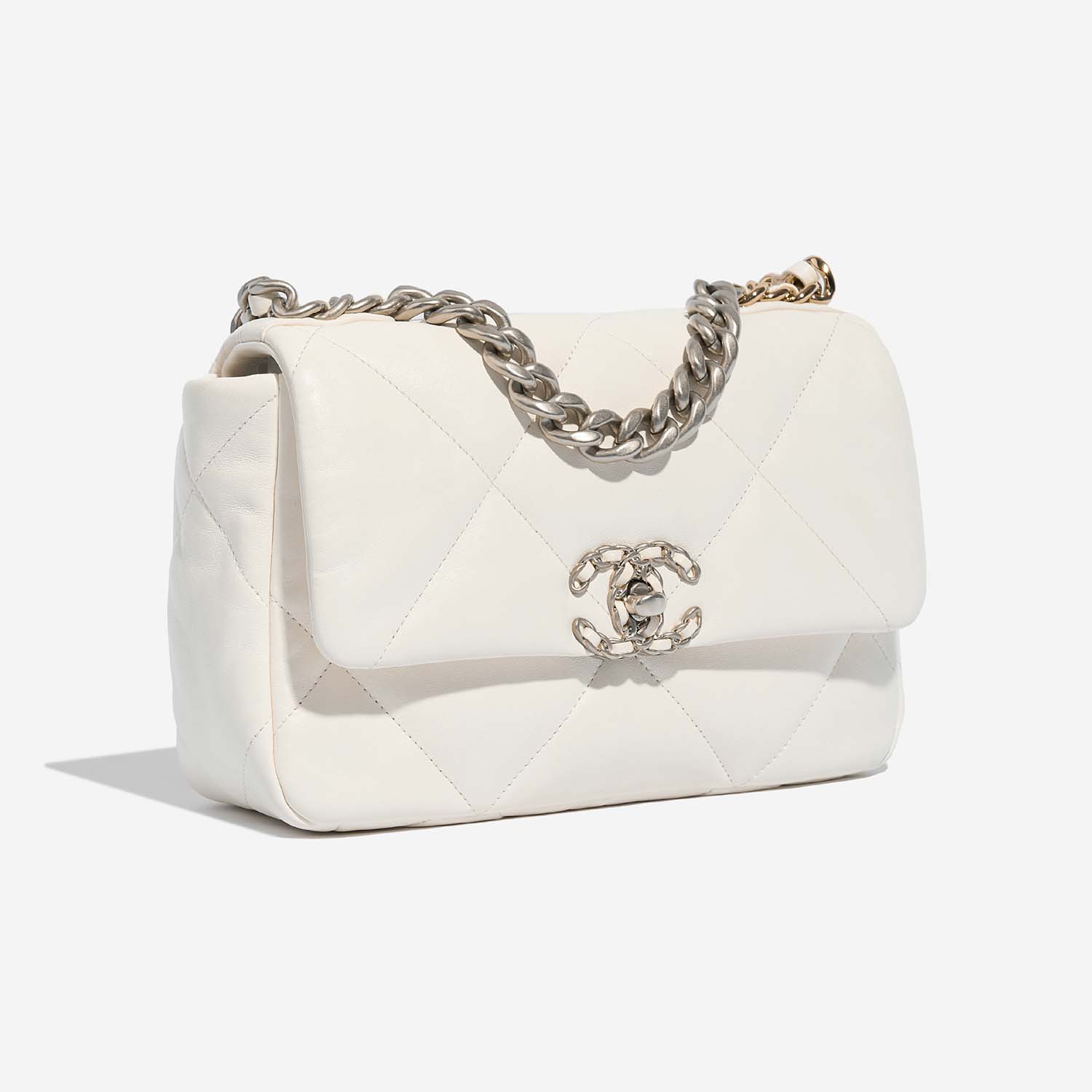 Chanel 19 FlapBag White Side Front  | Sell your designer bag on Saclab.com