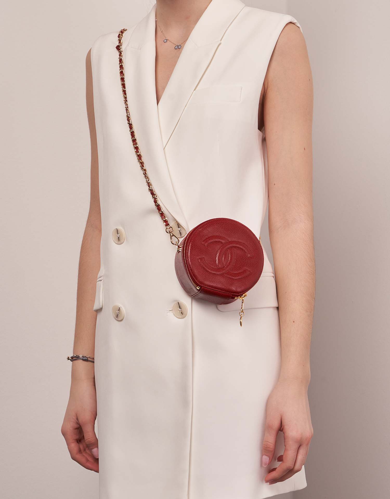 Chanel Vanity klein Rot Größen Getragen | Verkaufen Sie Ihre Designer-Tasche auf Saclab.com