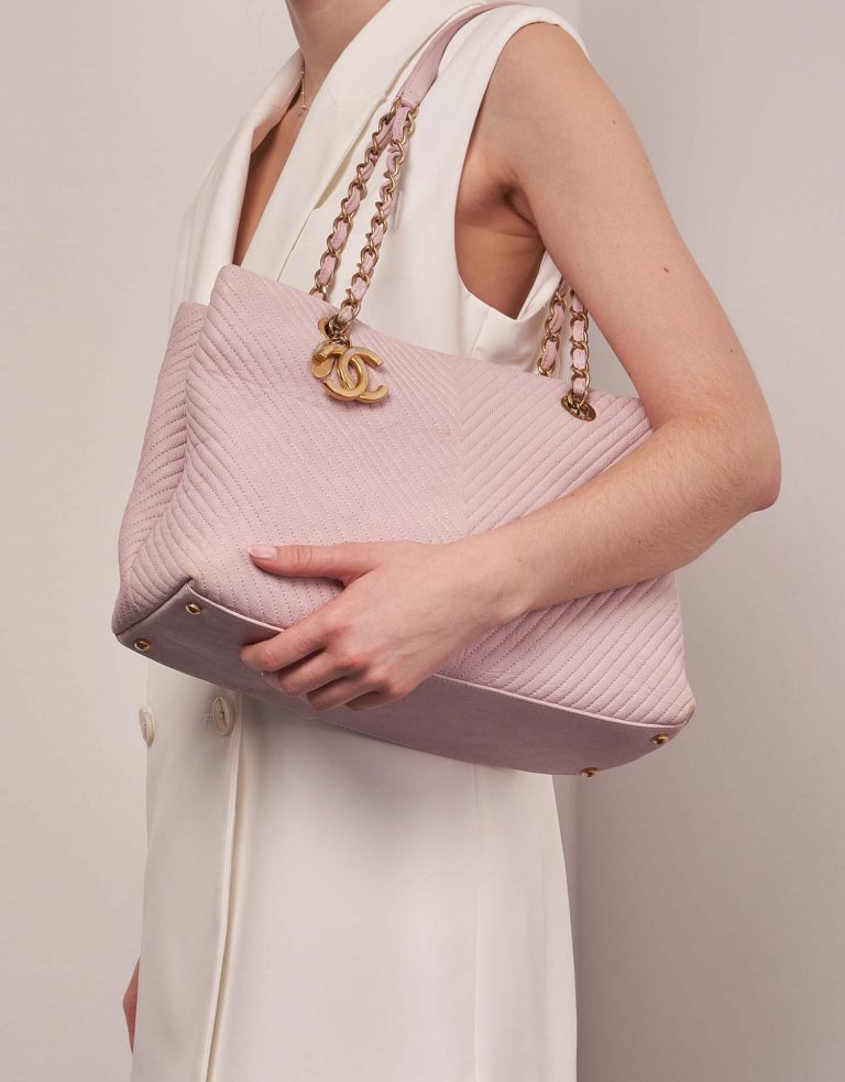Chanel ShoppingTote Grand Rose 0F | Sell your designer bag on Saclab.com