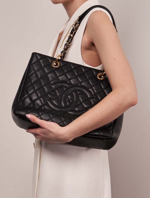 Chanel ShoppingTote Grand Black 1M | Sell your designer bag on Saclab.com