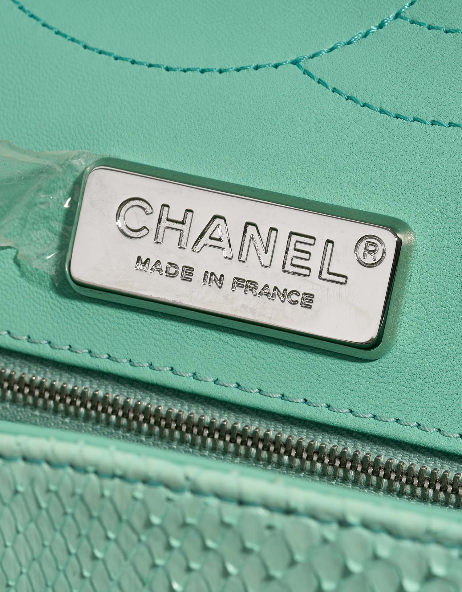 Chanel Timeless Jumbo Turquoise Logo  | Sell your designer bag on Saclab.com