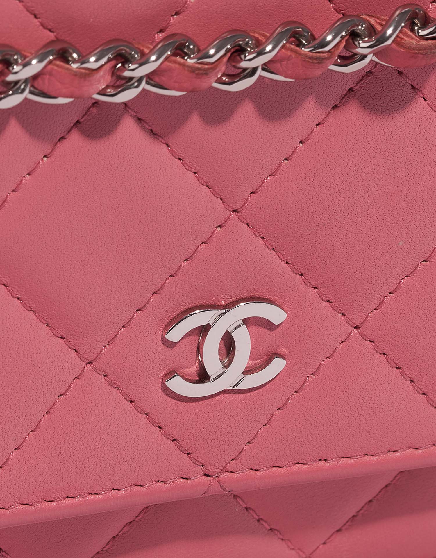 Chanel Timeless WOC Pink Closing System  | Sell your designer bag on Saclab.com