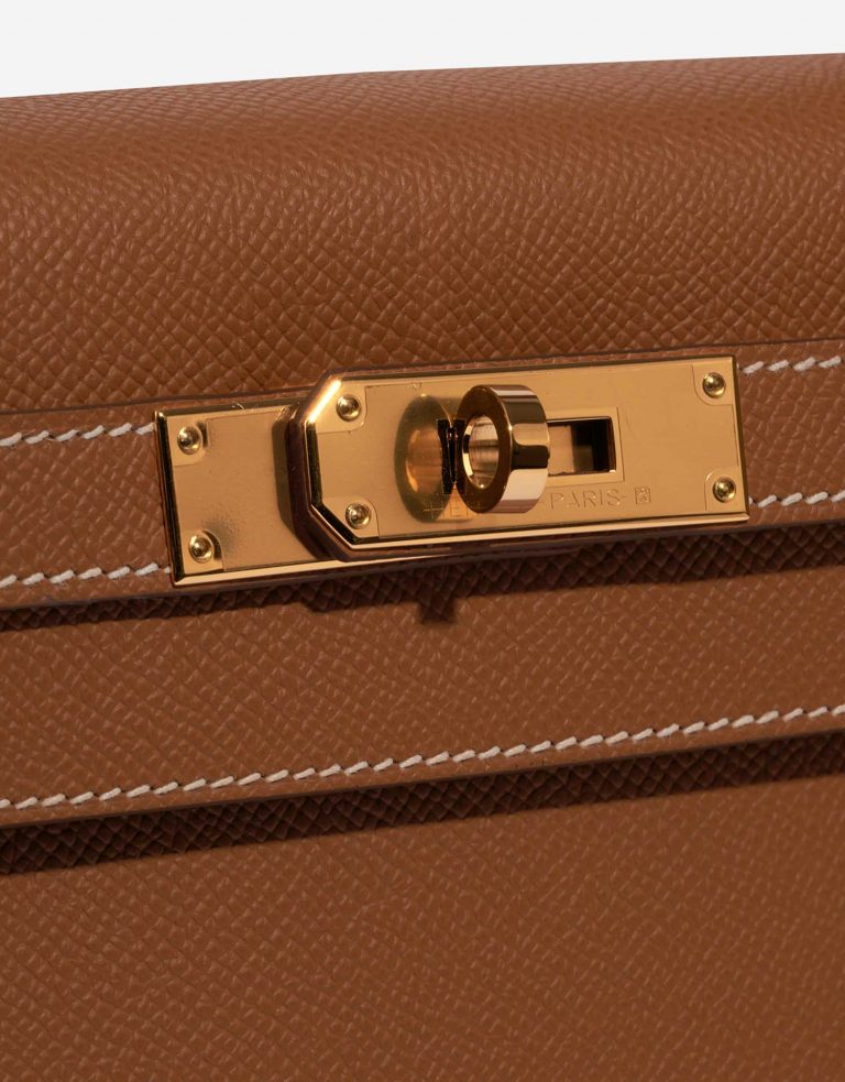 Hermès Kelly 28 Gold Closing System  | Sell your designer bag on Saclab.com