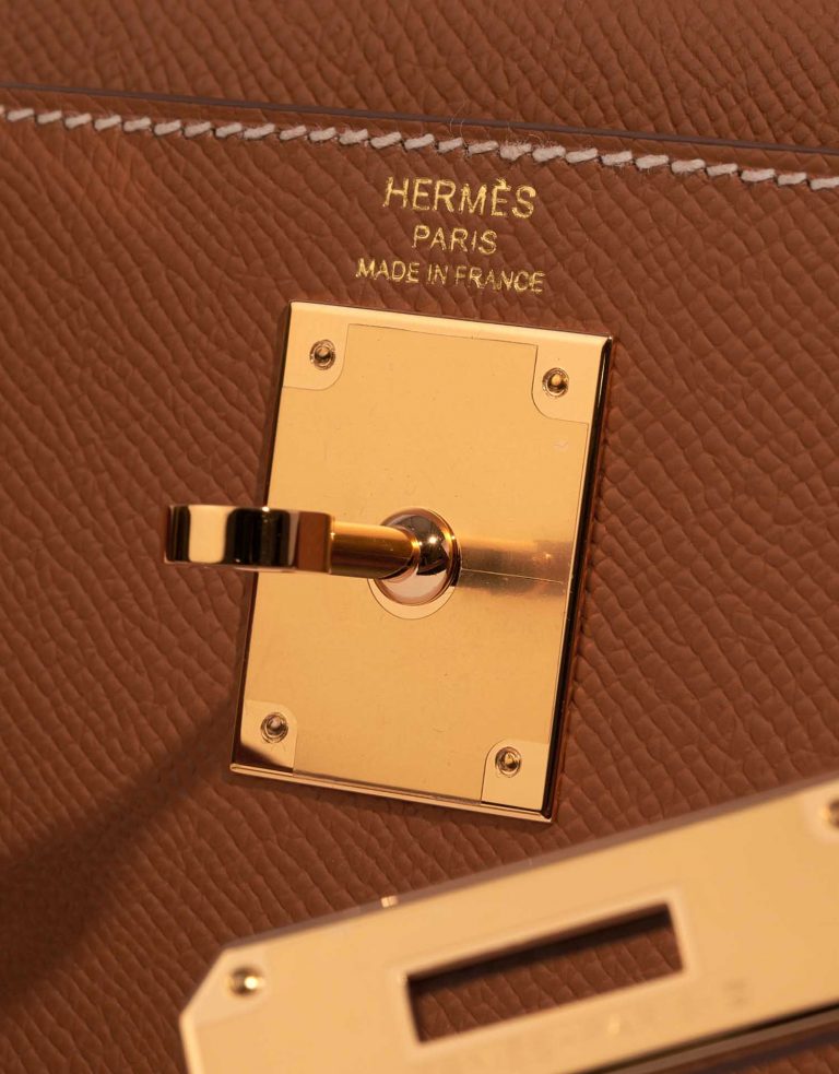 Hermès Kelly 28 Gold Logo  | Sell your designer bag on Saclab.com