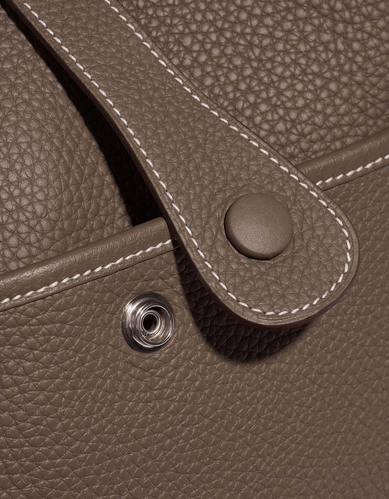 Hermès Evelyne 33 Etoupe Closing System  | Sell your designer bag on Saclab.com