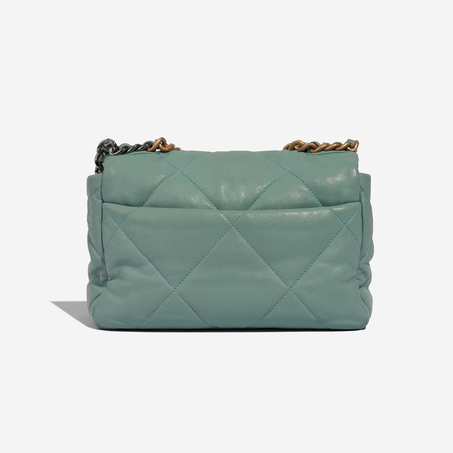 Chanel 19 LightGreen 5B S | Sell your designer bag on Saclab.com