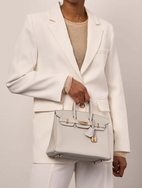 Hermès Birkin 25 Beton Sizes Worn | Sell your designer bag on Saclab.com