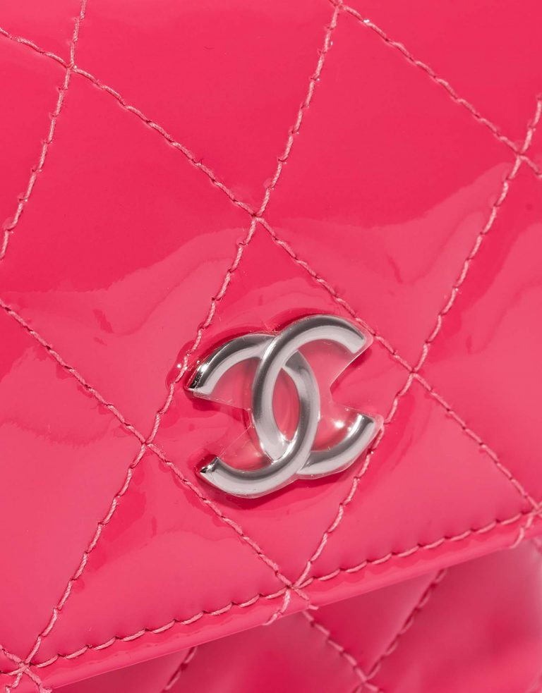 Chanel DoubleWaistBag Mini Black-Pink Closing System  | Sell your designer bag on Saclab.com