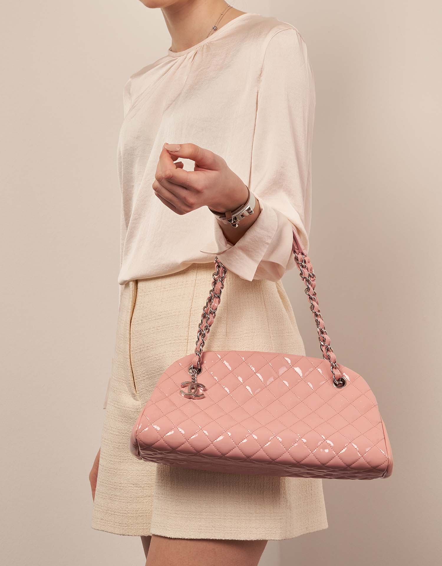 Chanel BowlingMademoiselle Medium Peach 1M | Sell your designer bag on Saclab.com