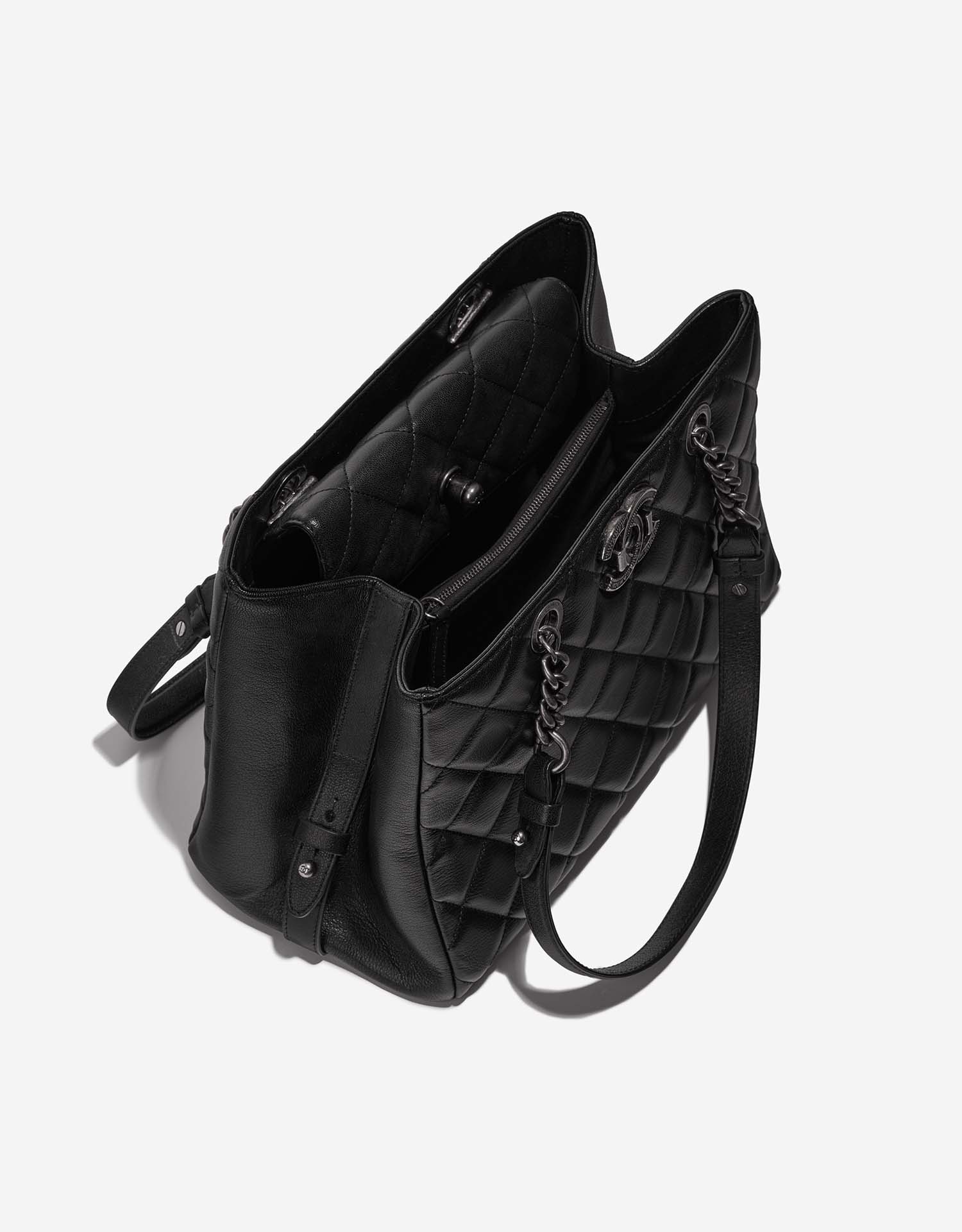 Chanel ShoppingTote Grand Black Inside  | Sell your designer bag on Saclab.com