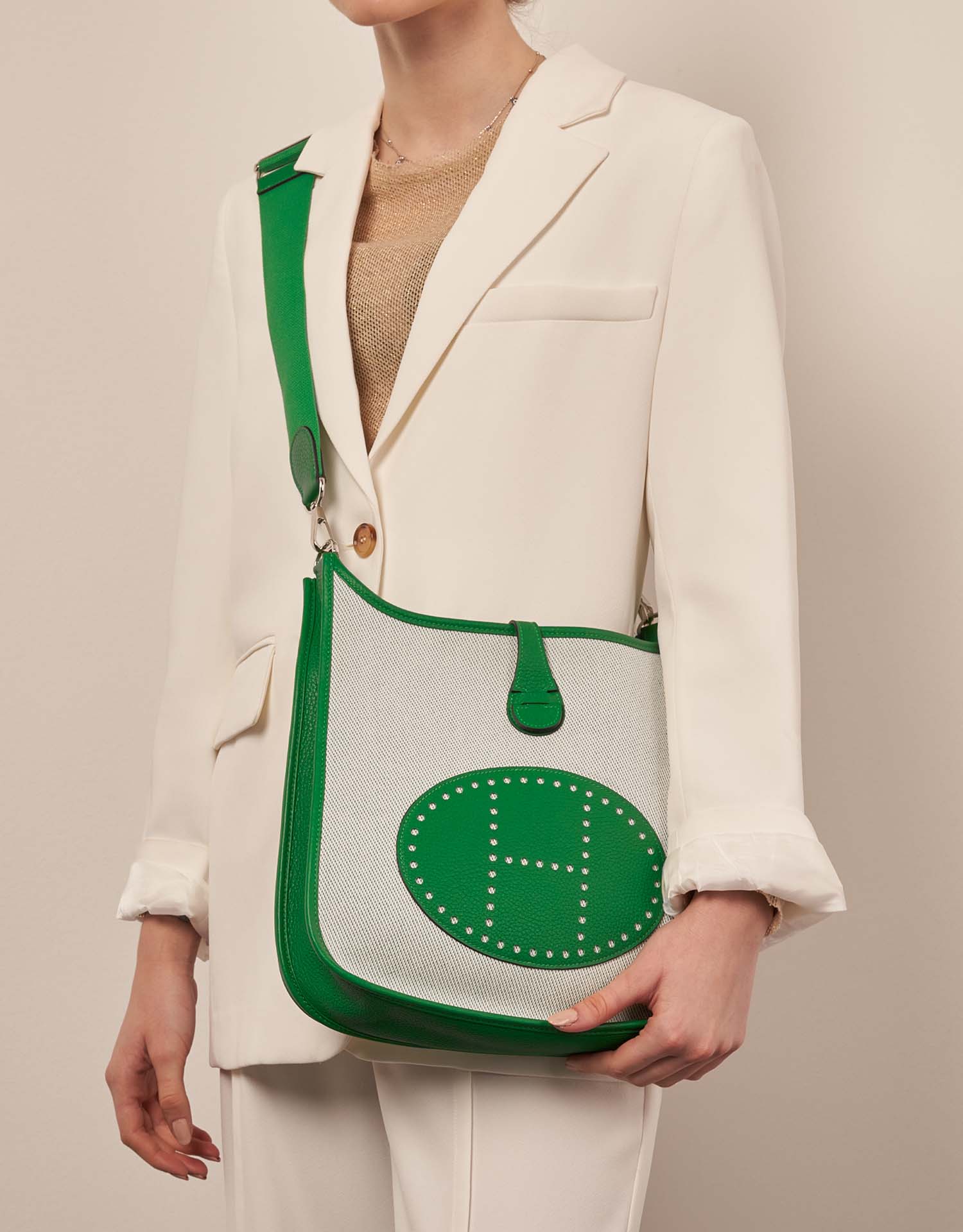 Hermès Evelyne 29 Beige-Bamboo 1M | Sell your designer bag on Saclab.com