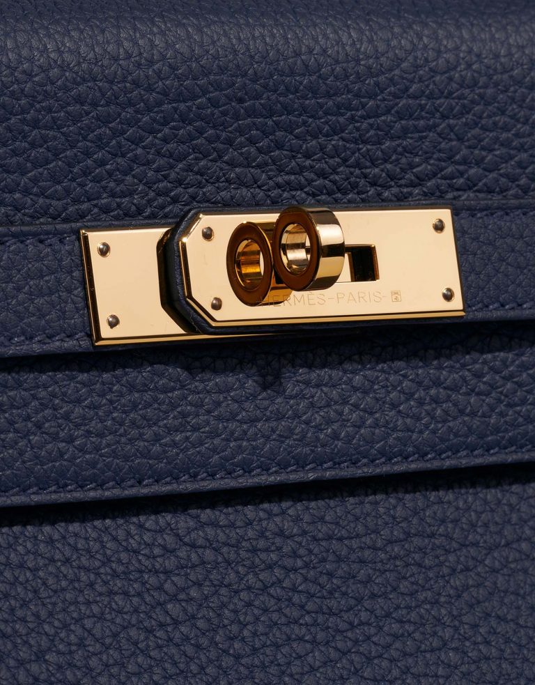 Hermès Kelly 28 BleuSaphir Closing System  | Sell your designer bag on Saclab.com