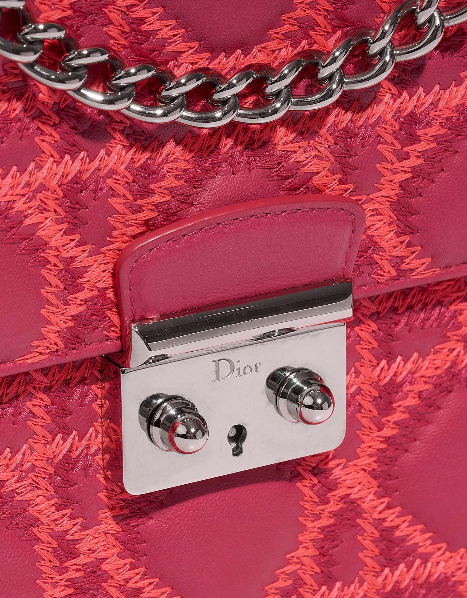 Sac Dior d'occasion Miss Dior Medium Lamb Pink Pink, Rose | Vendez votre sac de créateur sur Saclab.com