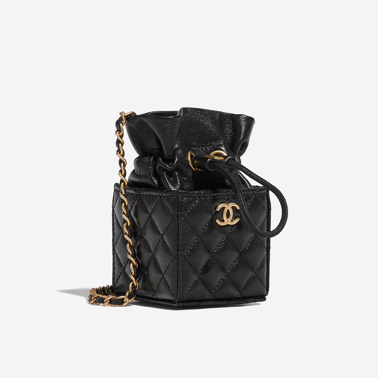 Chanel vip bucket sling bag in 2023