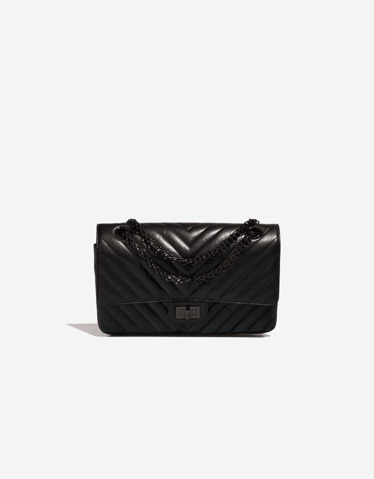 Chanel 255Reissue 225 Black Front  | Sell your designer bag on Saclab.com