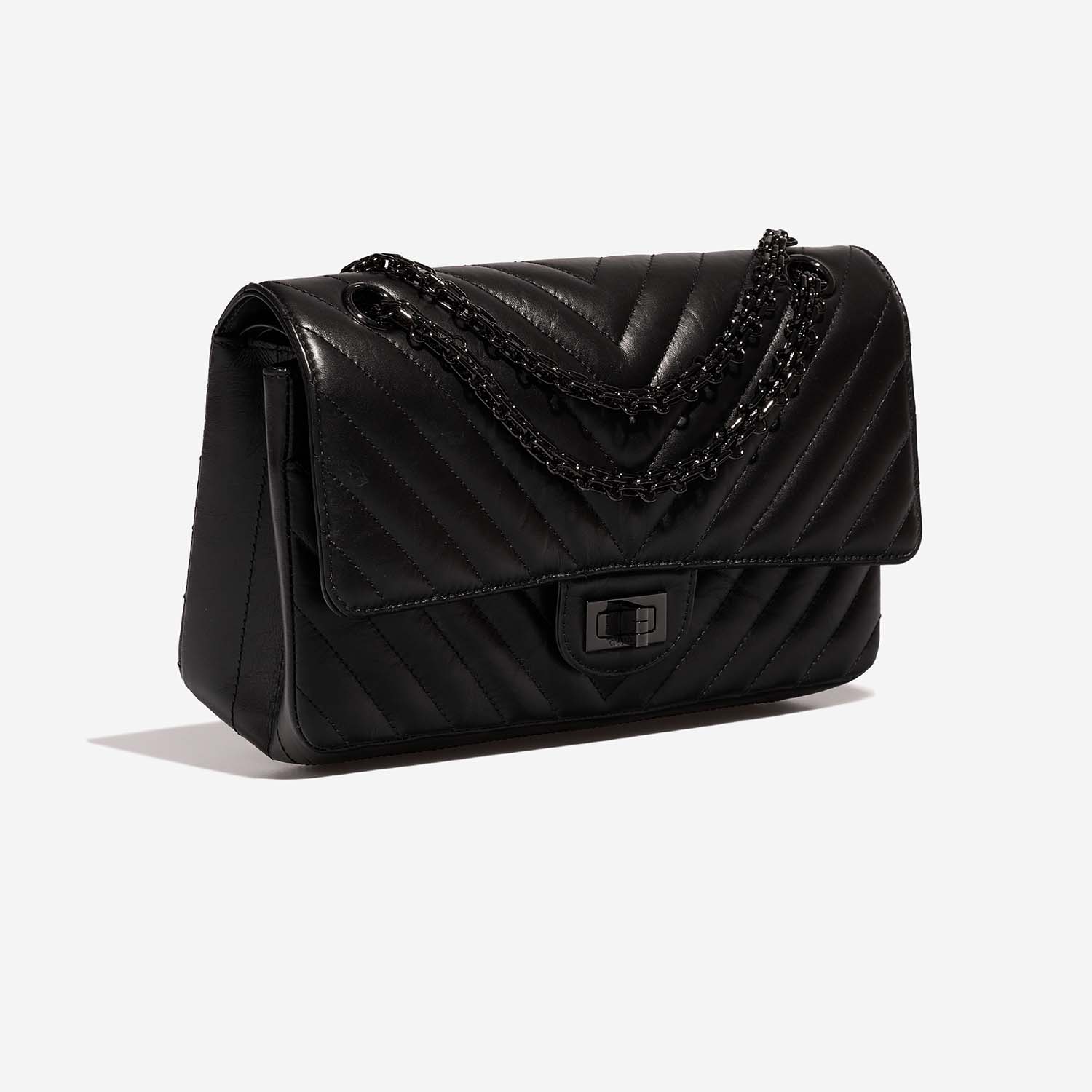 Chanel 255Reissue 225 Black Side Front  | Sell your designer bag on Saclab.com