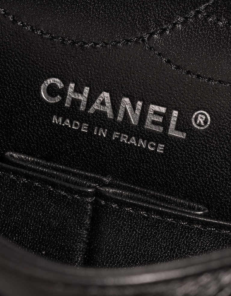 Chanel 255Reissue 225 Black Logo | Vendez votre sac de créateur sur Saclab.com