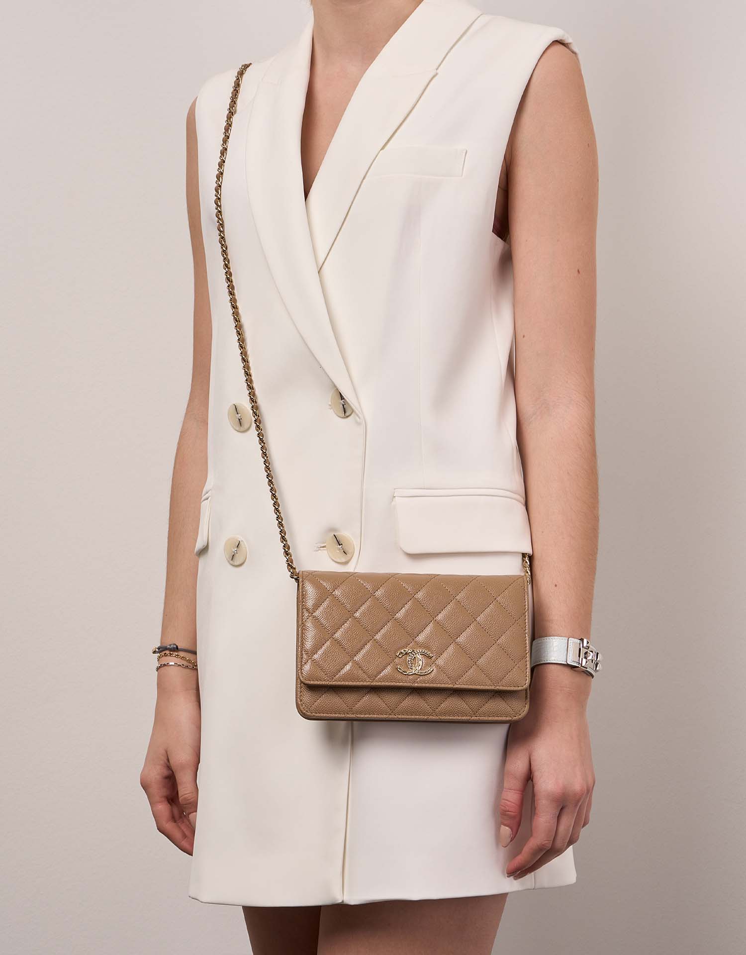 Chanel Classique WOC Beige 1M | Vendez votre sac de créateur sur Saclab.com