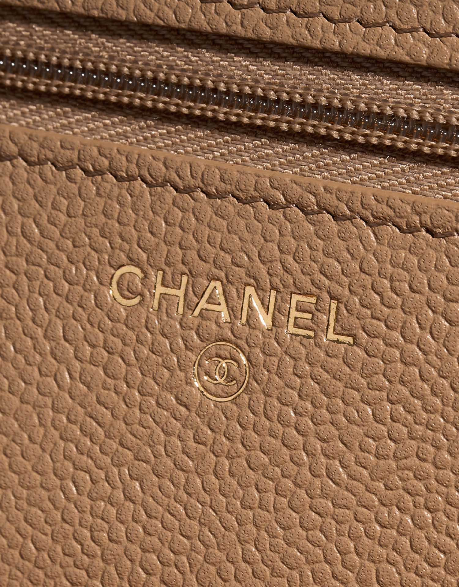 Chanel Classique WOC Beige Logo | Vendez votre sac de créateur sur Saclab.com