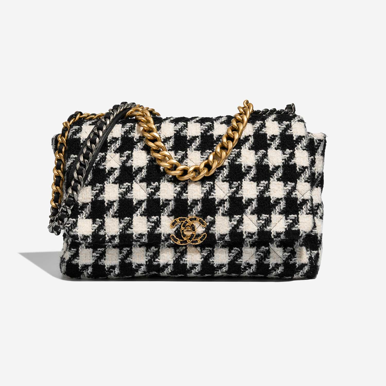 Pre-owned Chanel bag 19 Flap Bag Maxi Tweed Black / White Black, Multicolour, White | Sell your designer bag on Saclab.com