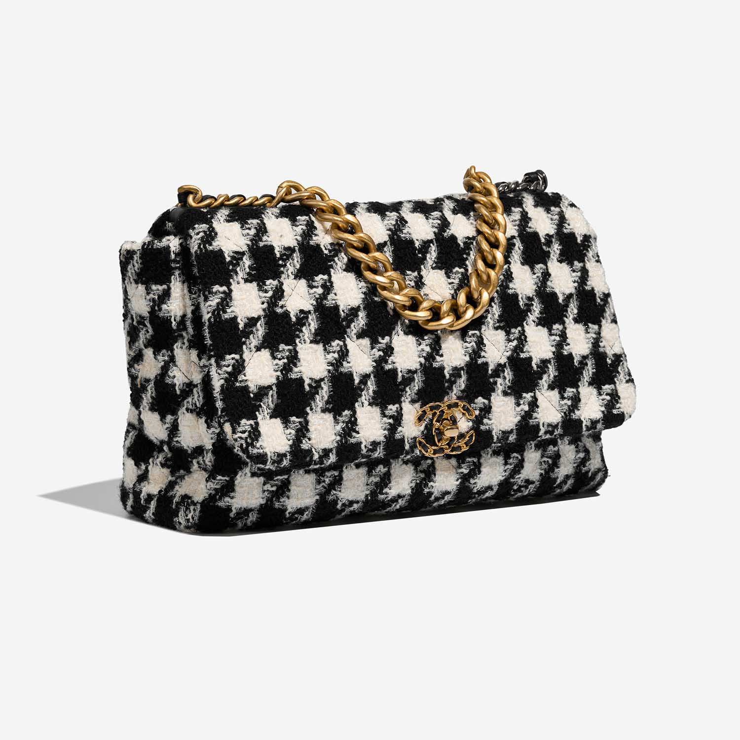 Pre-owned Chanel bag 19 Flap Bag Maxi Tweed Black / White Black, Multicolour, White | Sell your designer bag on Saclab.com
