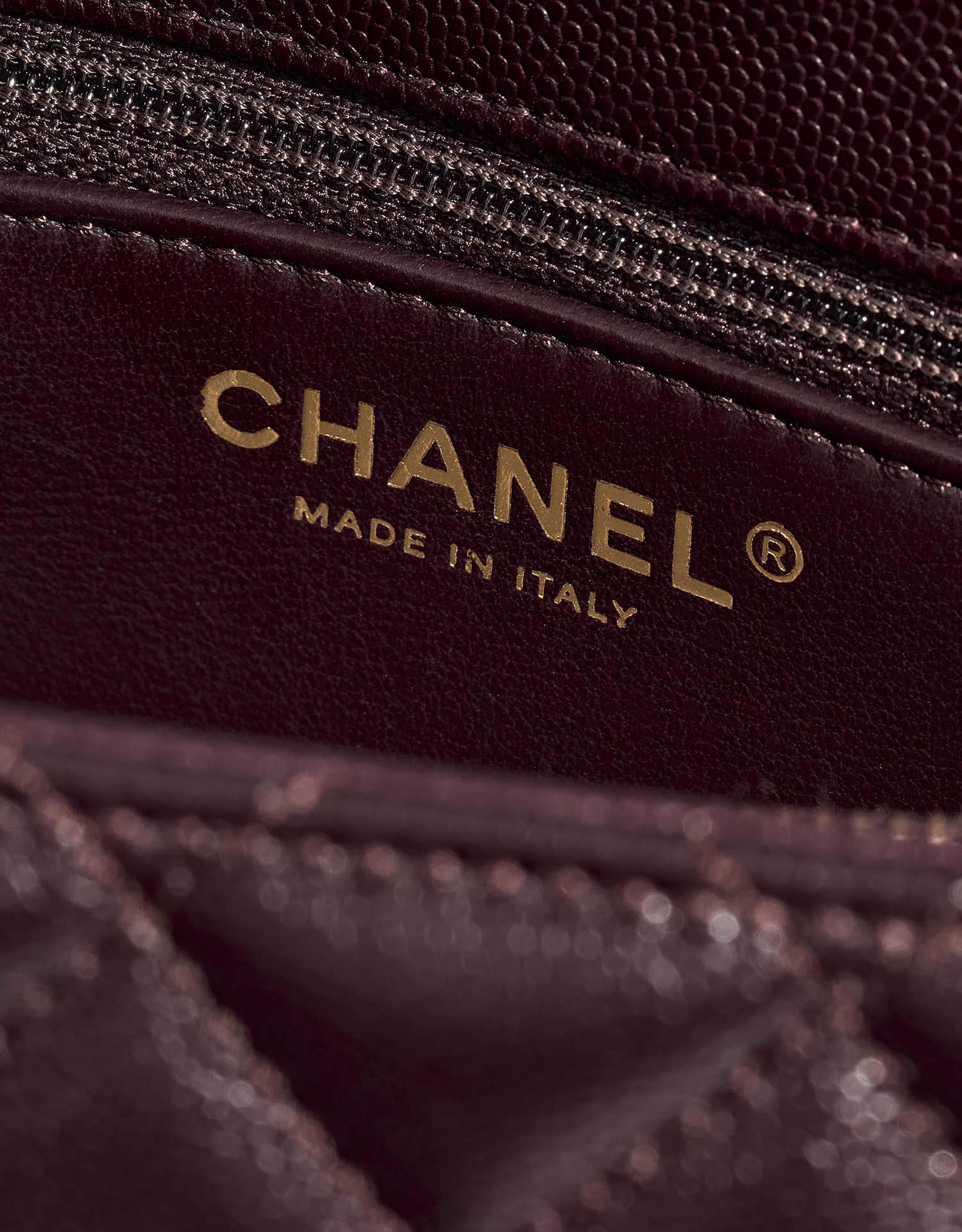 Pre-owned Chanel Tasche Timeless Handle Medium Caviar-Leder Dark Plum Brown, Violet | Verkaufen Sie Ihre Designer-Tasche auf Saclab.com