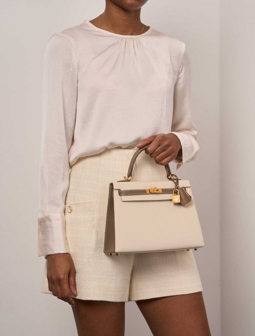 Pre-owned Hermès bag Kelly HSS 25 Epsom Craie / Etoupe Beige, Brown, Multicolour | Sell your designer bag on Saclab.com