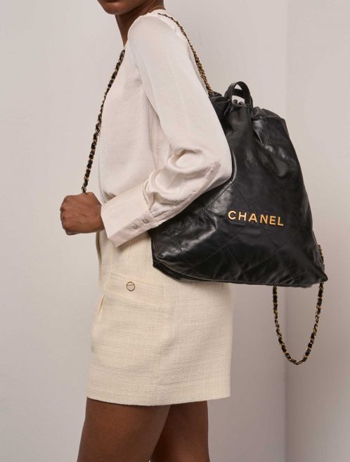 Pre-owned Chanel bag 22 Backpack Calf Black Black | Sell your designer bag on Saclab.com
