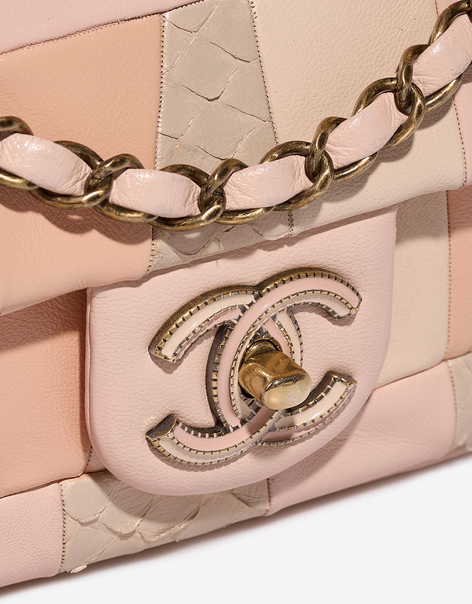 Pre-owned Chanel bag Timeless Medium Lamb / Python Multicolour Nude / Pink Beige, Multicolour, Rose | Sell your designer bag on Saclab.com