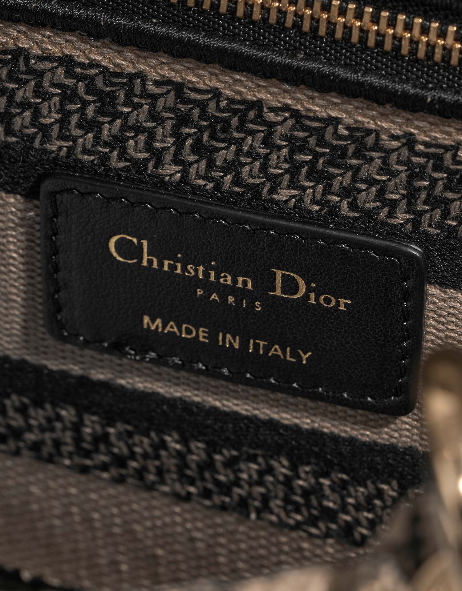 Dior Lady Medium Beige-Schwarz Logo | Verkaufen Sie Ihre Designer-Tasche auf Saclab.com