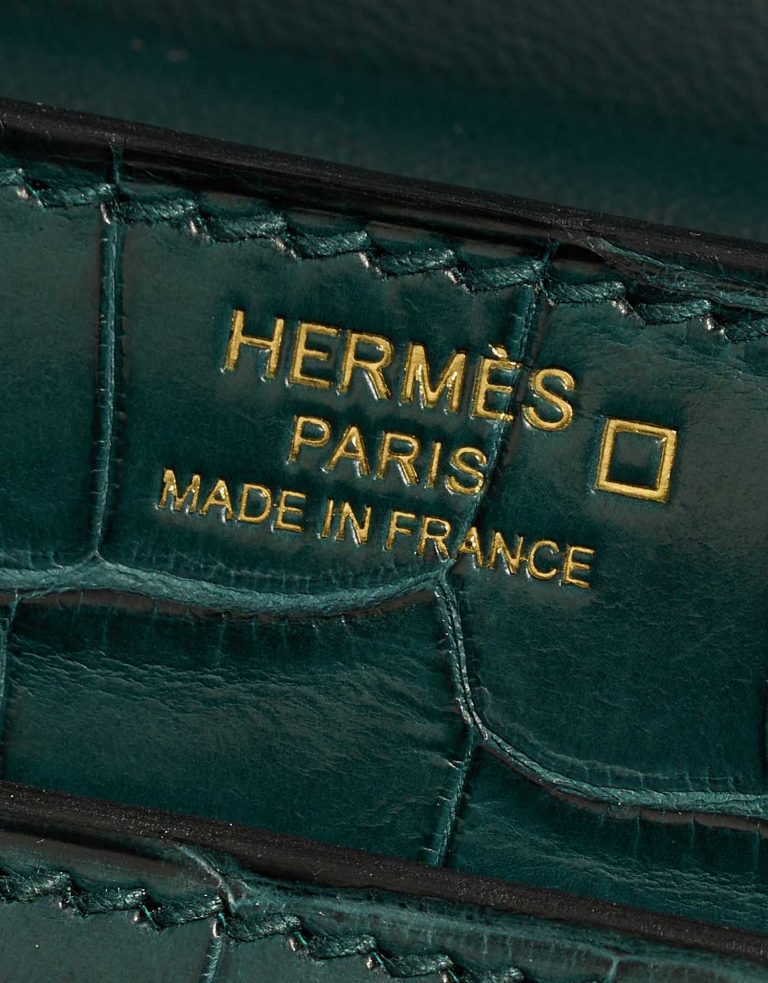 Pre-owned Hermès bag Verrou 23 Matte Alligator Malachite Blue, Green | Sell your designer bag on Saclab.com