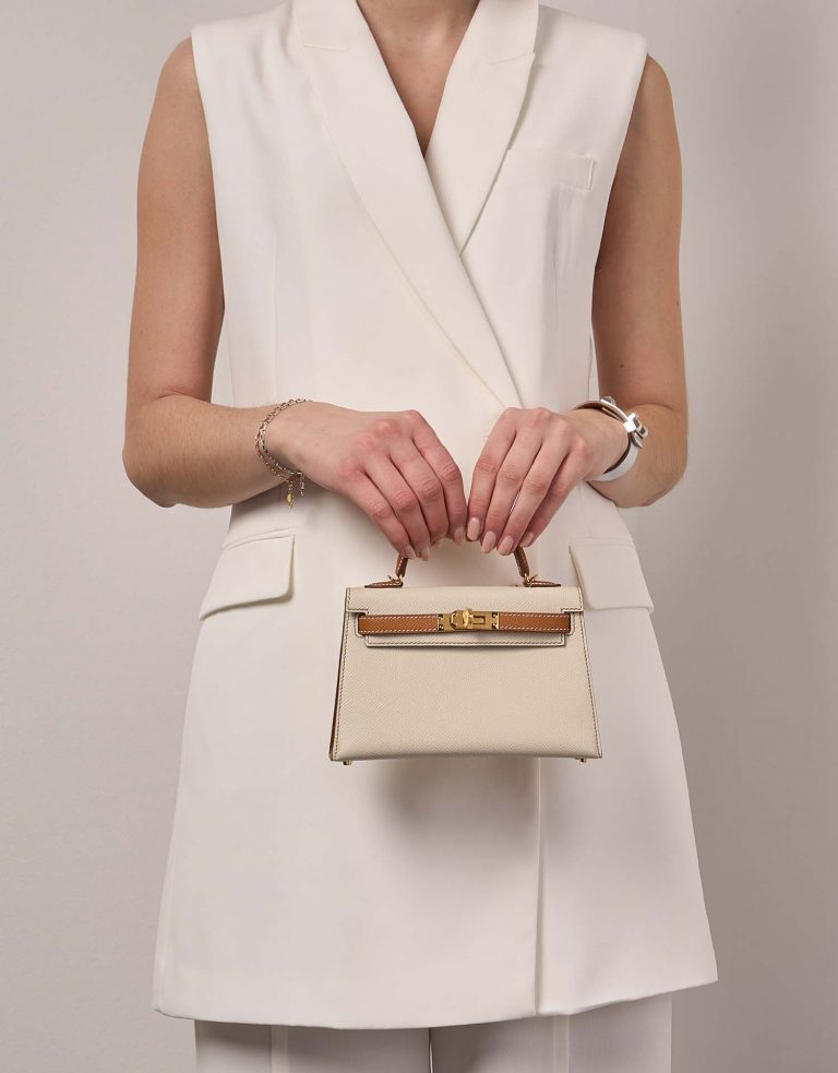 Pre-owned Hermès bag Kelly HSS Mini Epsom Craie / Gold Beige Front | Sell your designer bag on Saclab.com