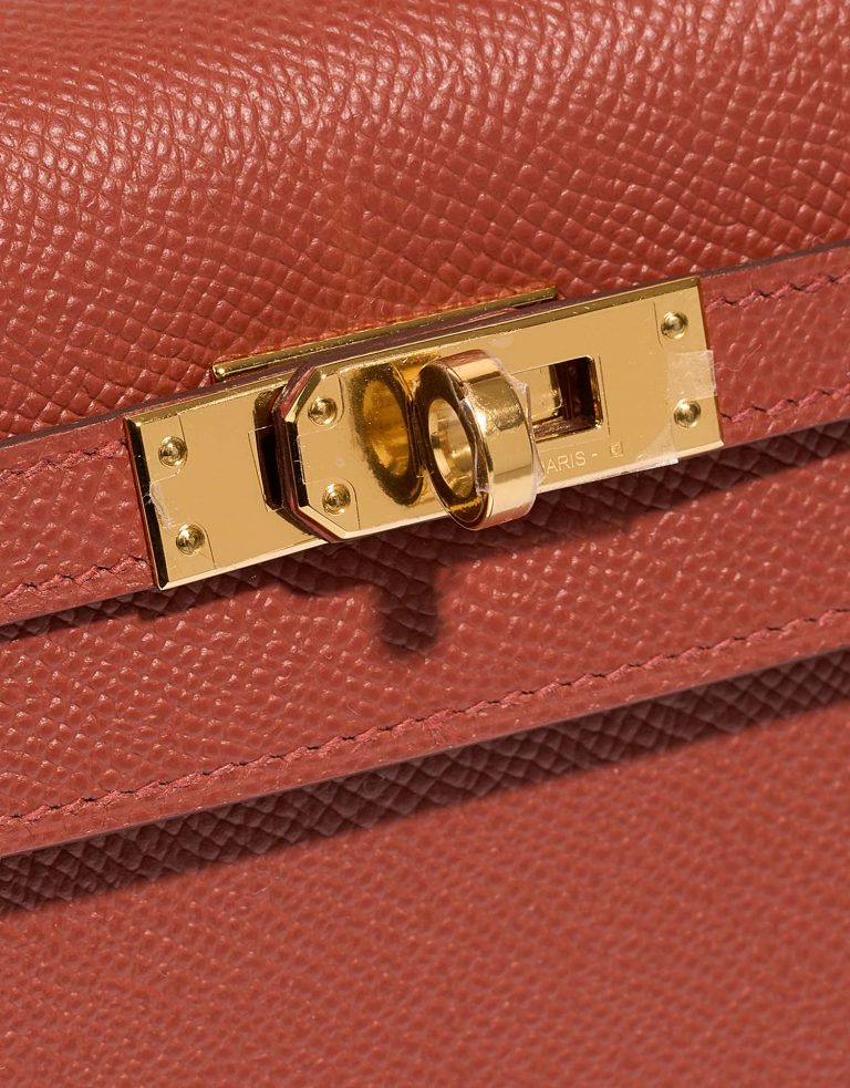 Hermès Kelly 25 RougeVenitien Closing System  | Sell your designer bag on Saclab.com