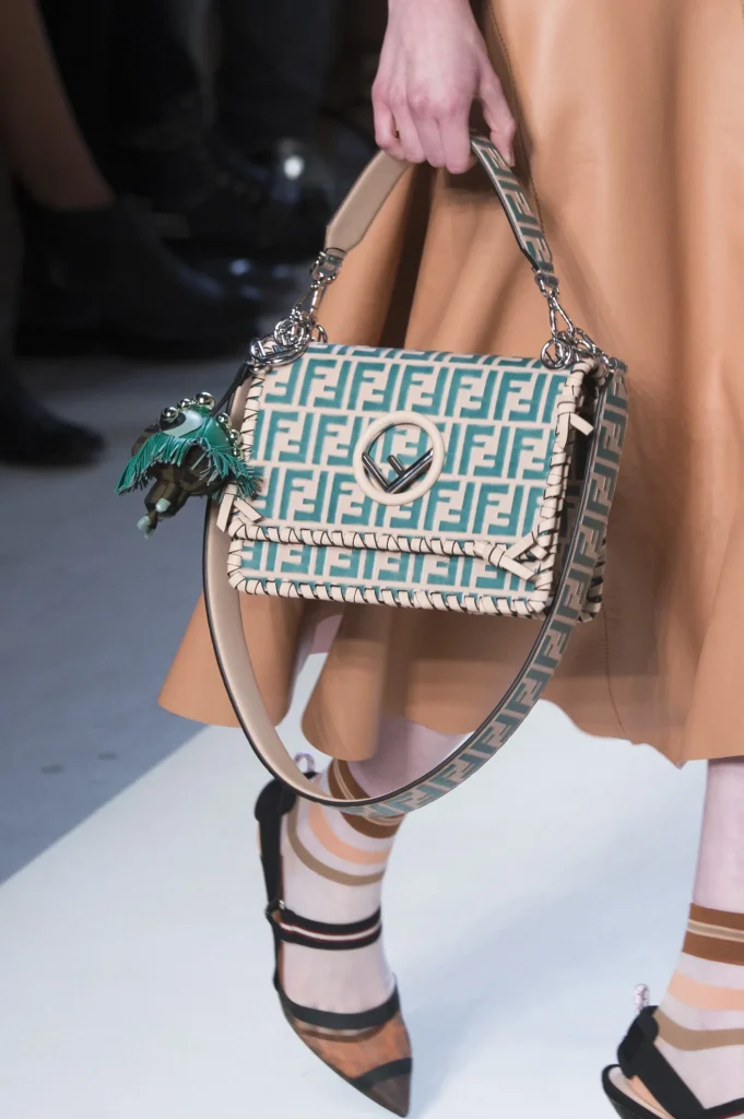 Sac Fendi Printemps Été 2018 / Logo FF 