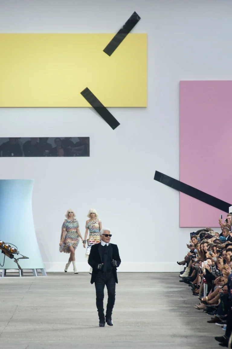 Karl Lagerfeld au défilé Chanel printemps 2014