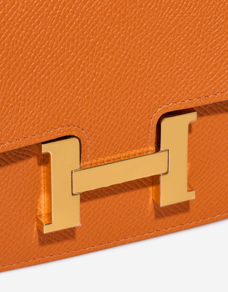 Hermès Constance SlimWallet OrangeH Closing System | Verkaufen Sie Ihre Designer-Tasche auf Saclab.com