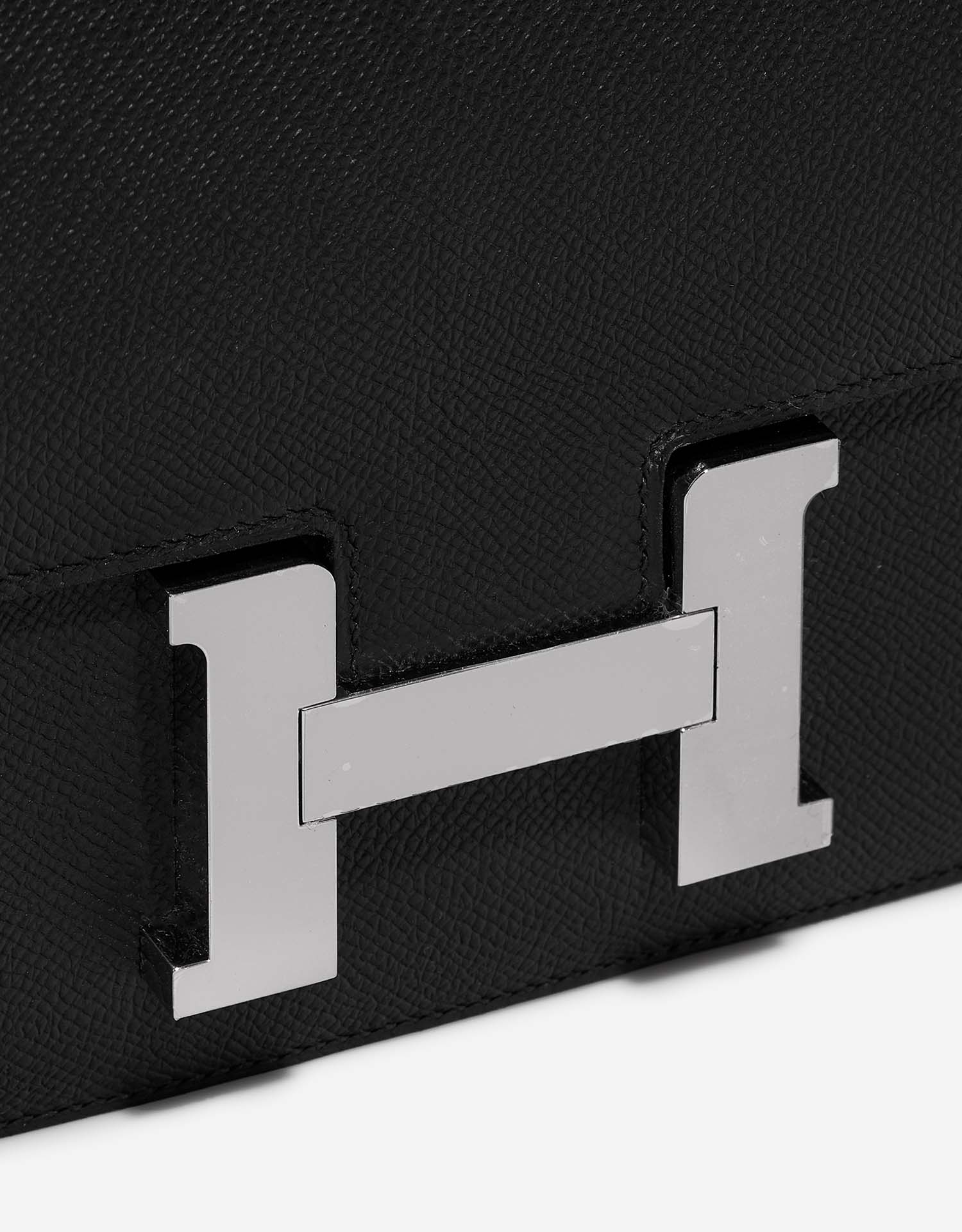 Hermès Constance 24 Black Closing System  | Sell your designer bag on Saclab.com