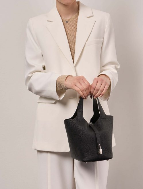 Hermès Picotin 18 Black Sizes Worn | Sell your designer bag on Saclab.com