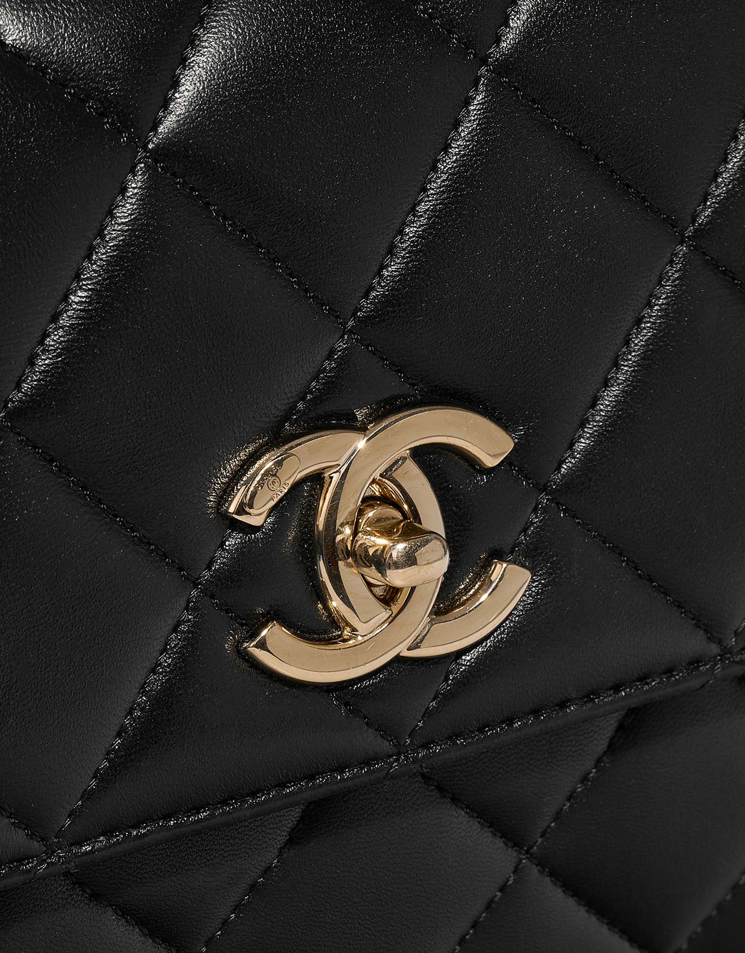 Chanel Trendy Large Black Closing System  | Sell your designer bag on Saclab.com